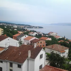 https://odvojak-apartments.primorje-gorskikotar.com